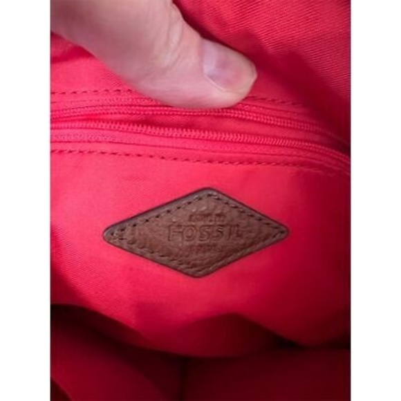 Fossil Fiona Large Quilted Leather Crossbody Bag Coral Women's Casual W/ Charm - Picture 11 of 16